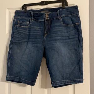 Torrid premium denim shorts